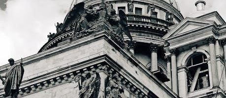 tipping european tour guides